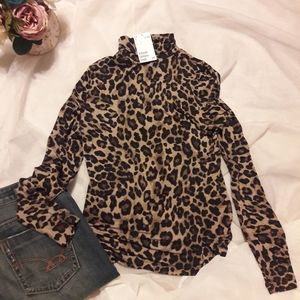 H&M cheetah turtleneck long sleeve tee